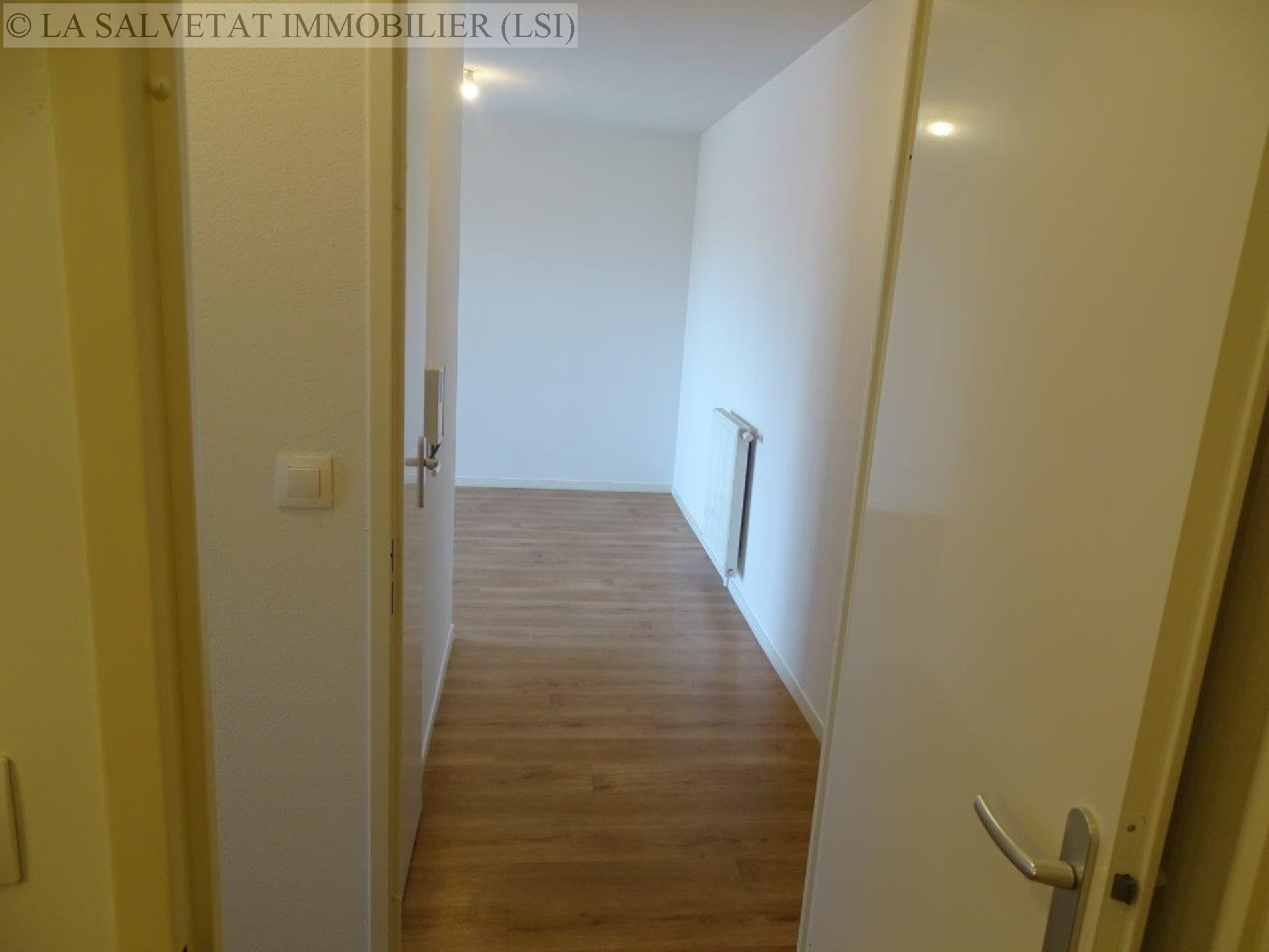 Location appartement - LA SALVETAT ST GILLES<br>42,81 m², 2 pièces