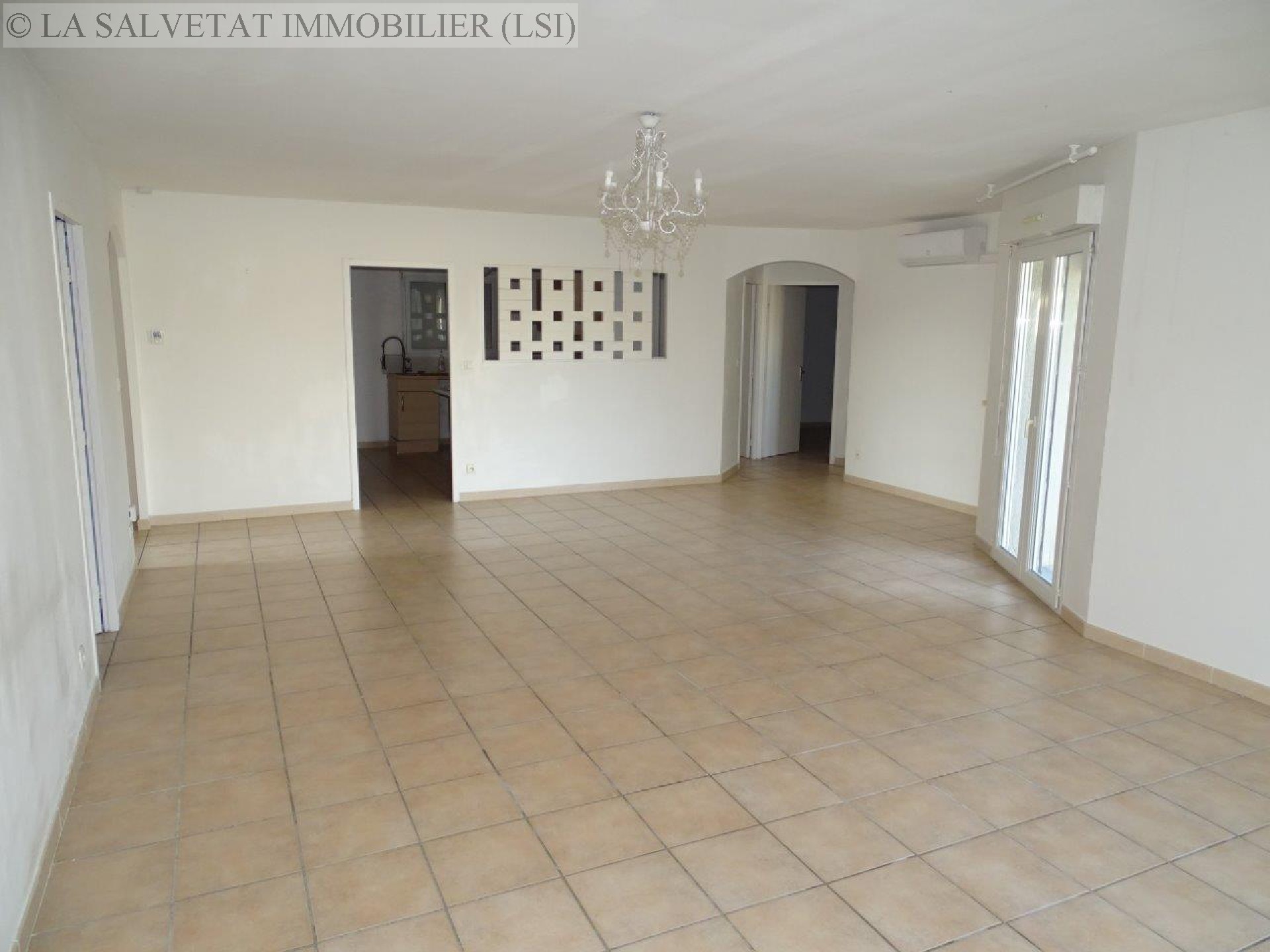 Location maison-villa - LA SALVETAT ST GILLES<br>126 m², 5 pièces