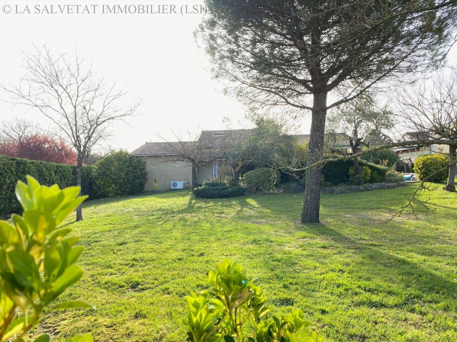 Vente maison-villa - BONREPOS SUR AUSSONNELLE<br>188 m², 7 pièces