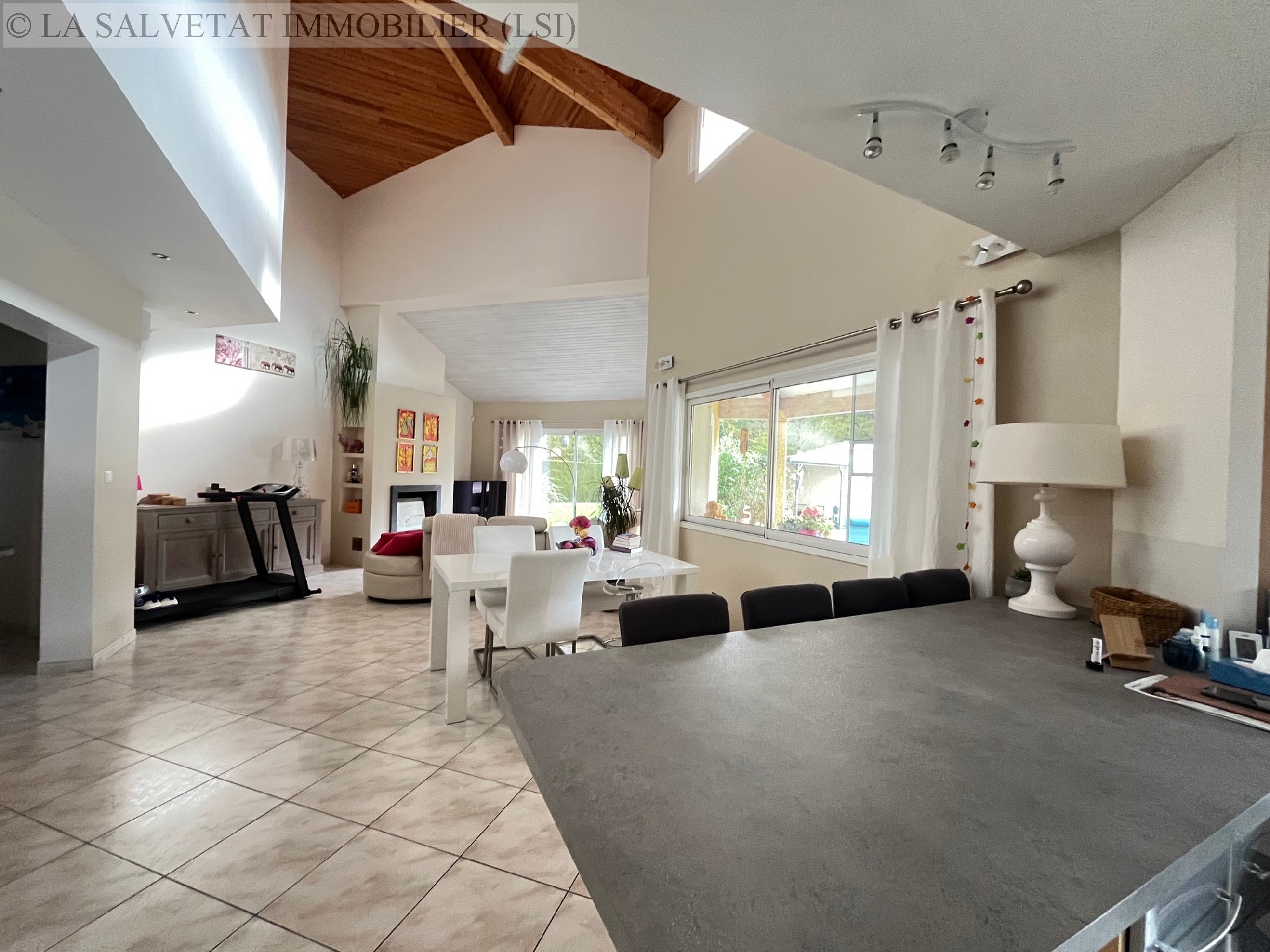 Vente maison-villa - FONSORBES<br>174 m², 6 pièces