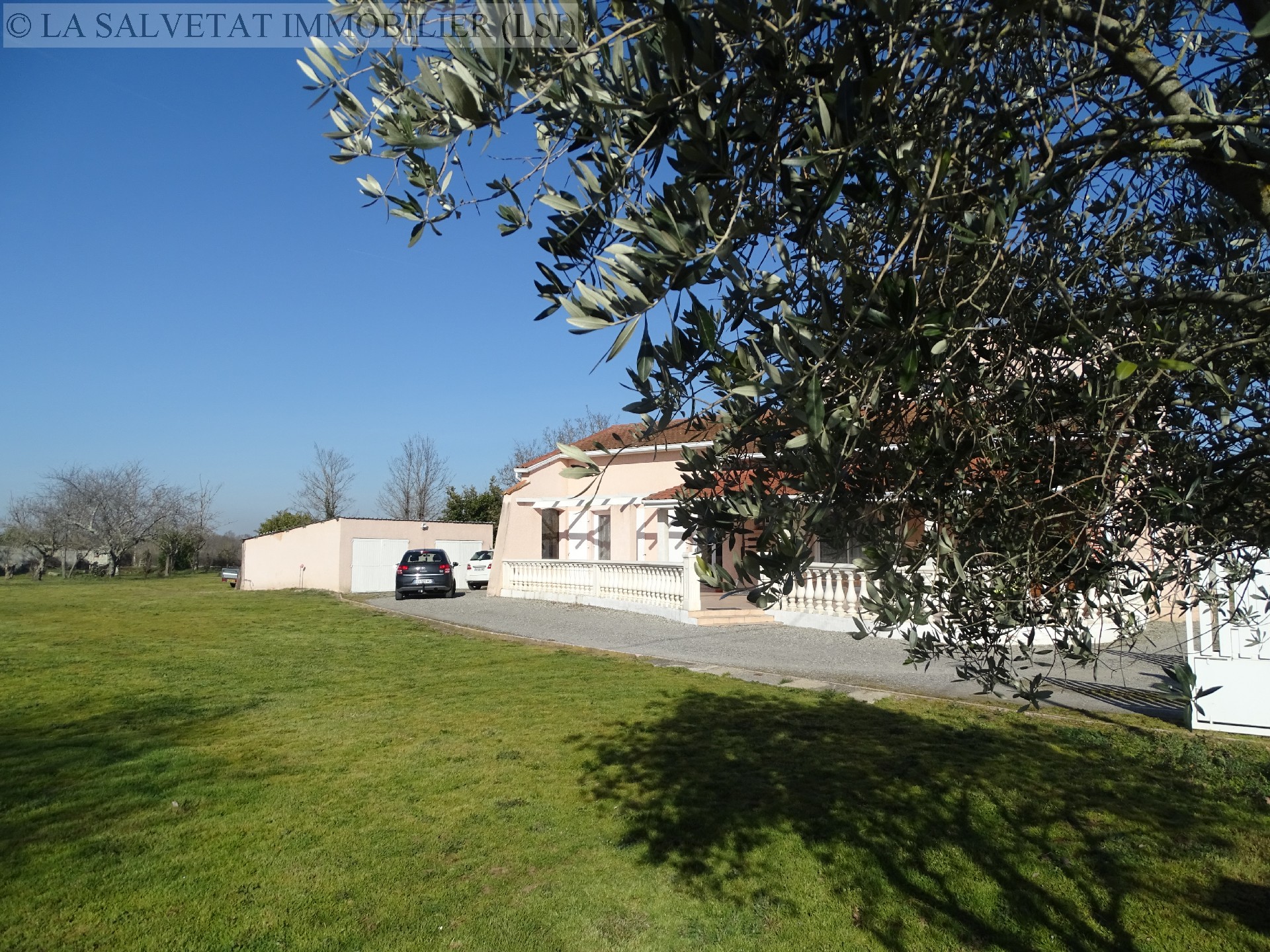 Vente maison-villa - FONTENILLES<br>240 m², 7 pièces