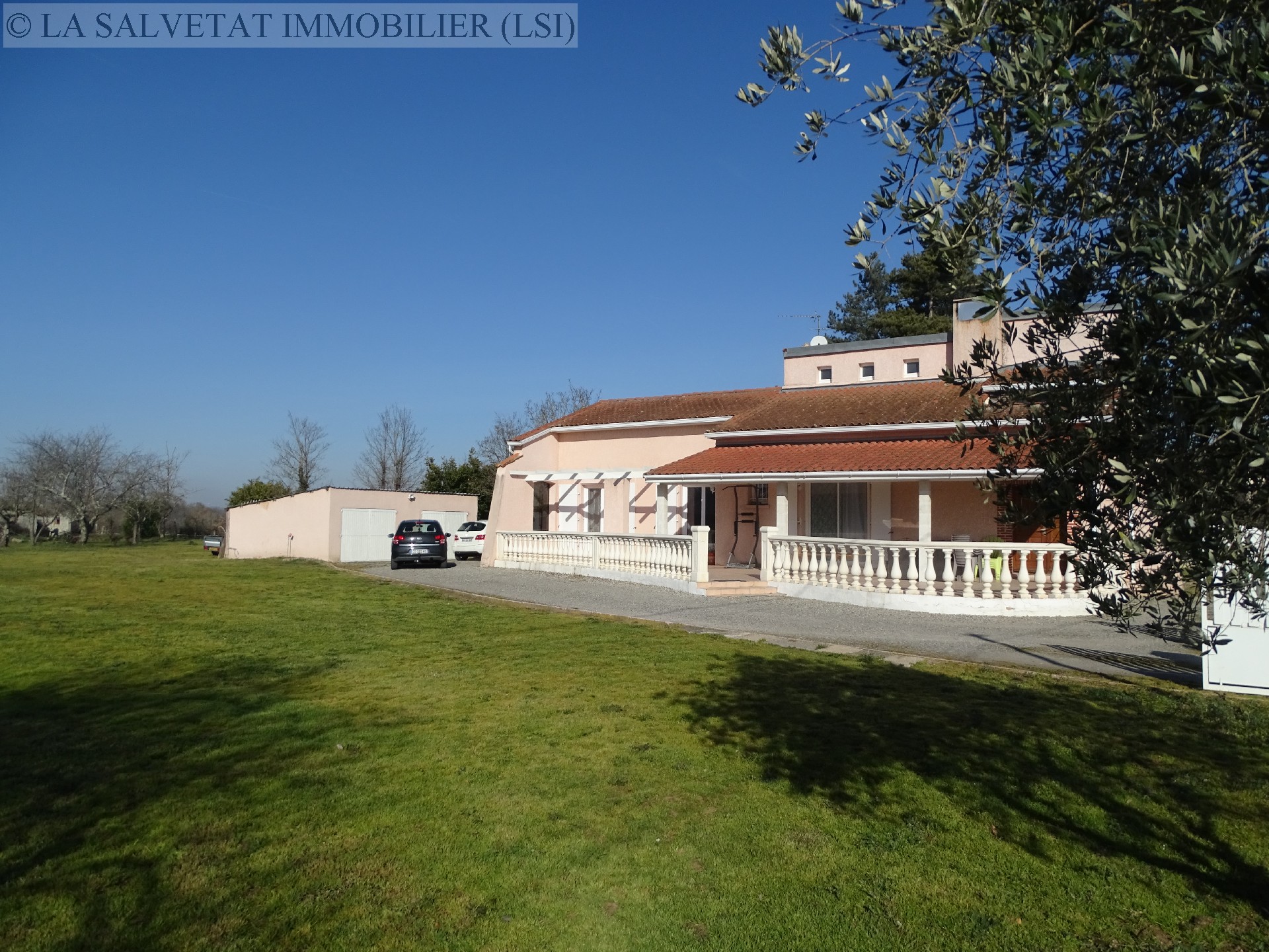 Vente maison-villa - FONTENILLES<br>240 m², 7 pièces