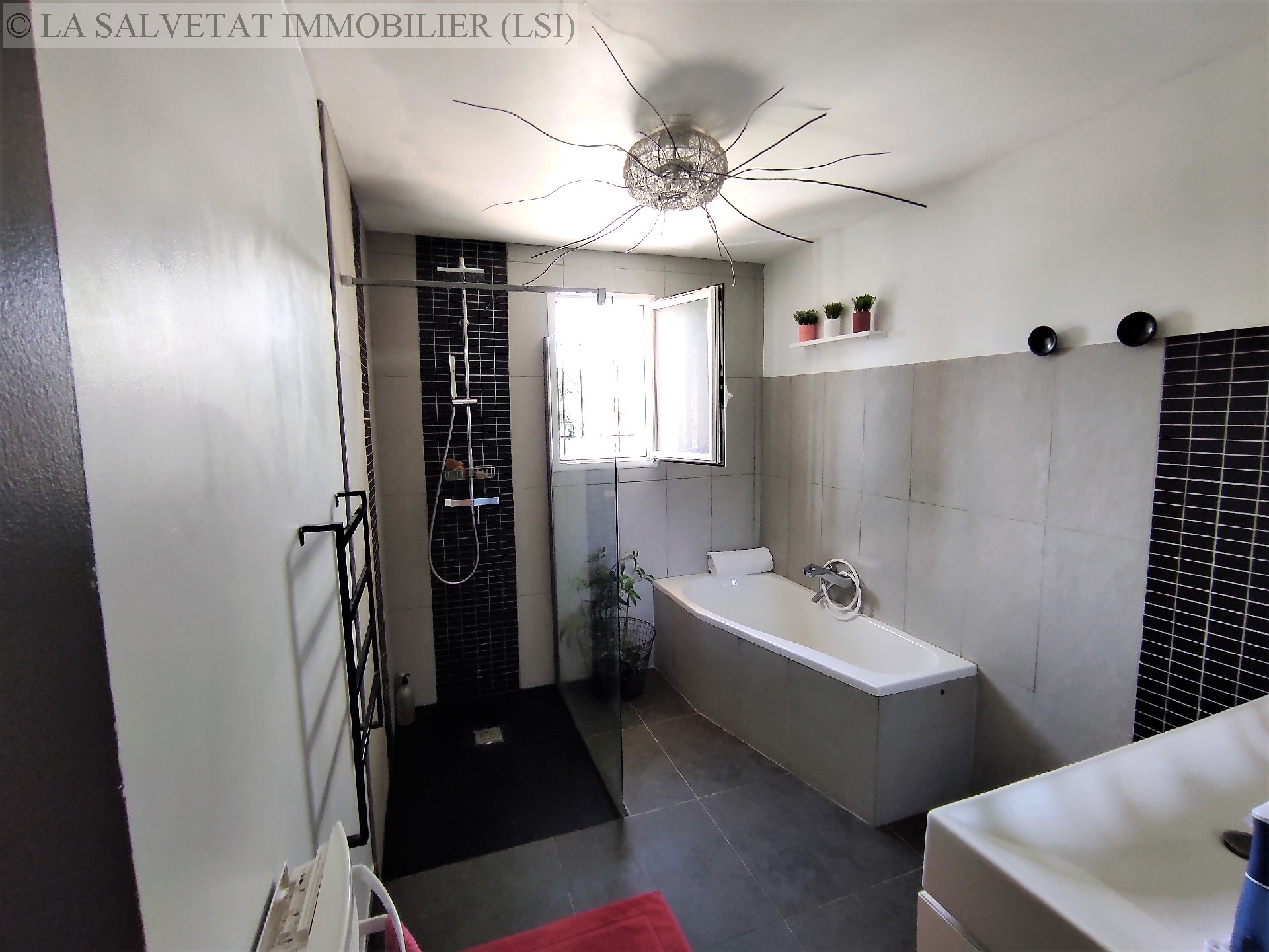 Vente maison-villa - FONTENILLES<br>168 m², 7 pièces