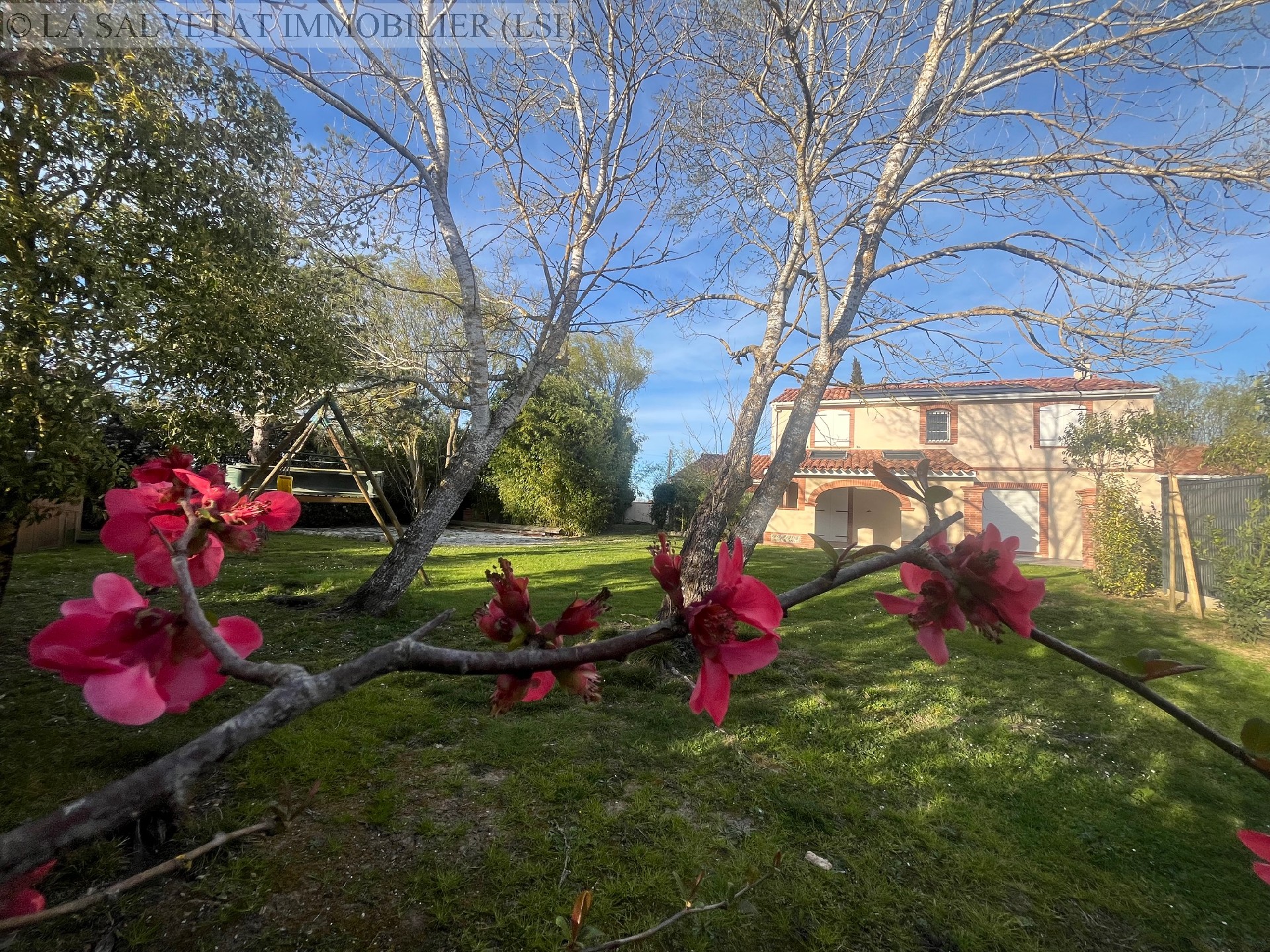 Vente maison-villa - FONTENILLES<br>267 m², 8 pièces
