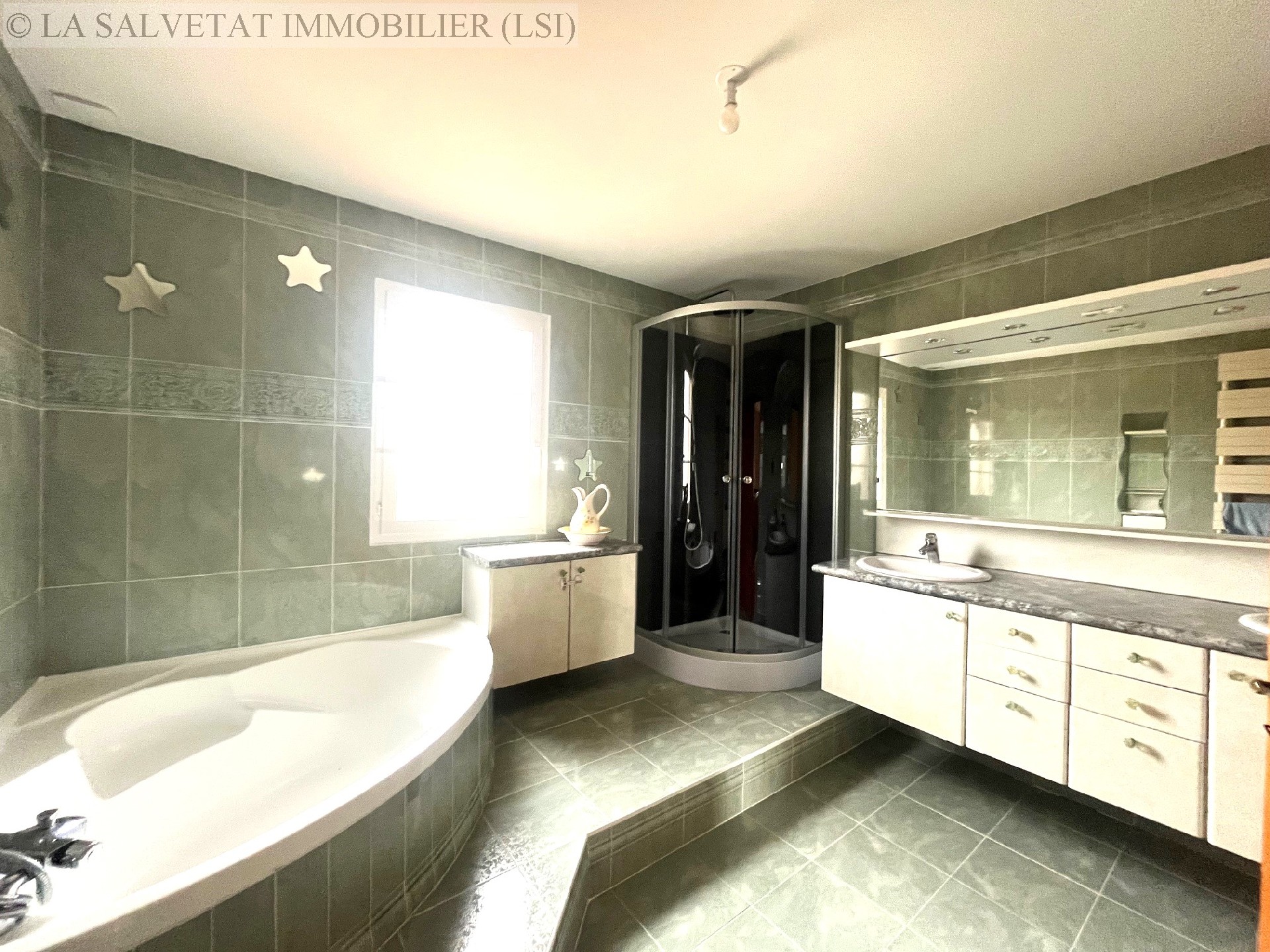 Vente maison-villa - FONTENILLES<br>267 m², 8 pièces
