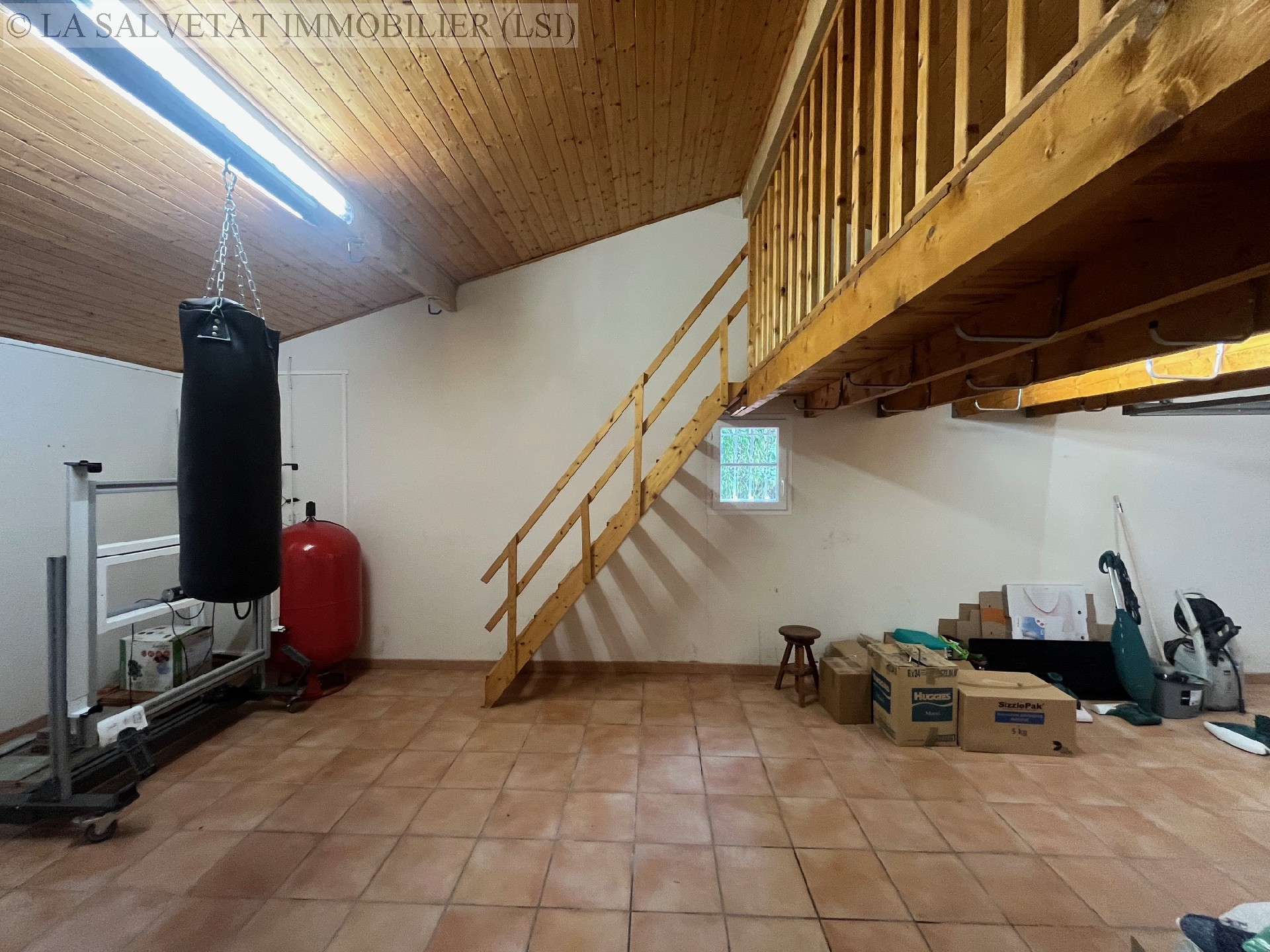 Vente maison-villa - FONTENILLES<br>267 m², 8 pièces