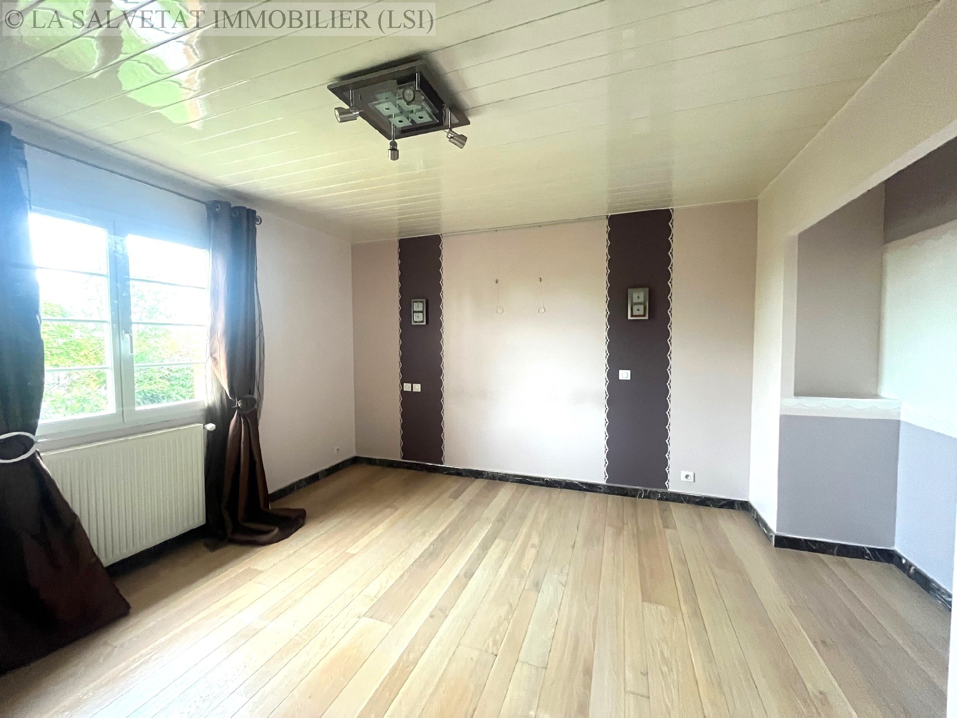 Vente maison-villa - FONTENILLES<br>267 m², 8 pièces