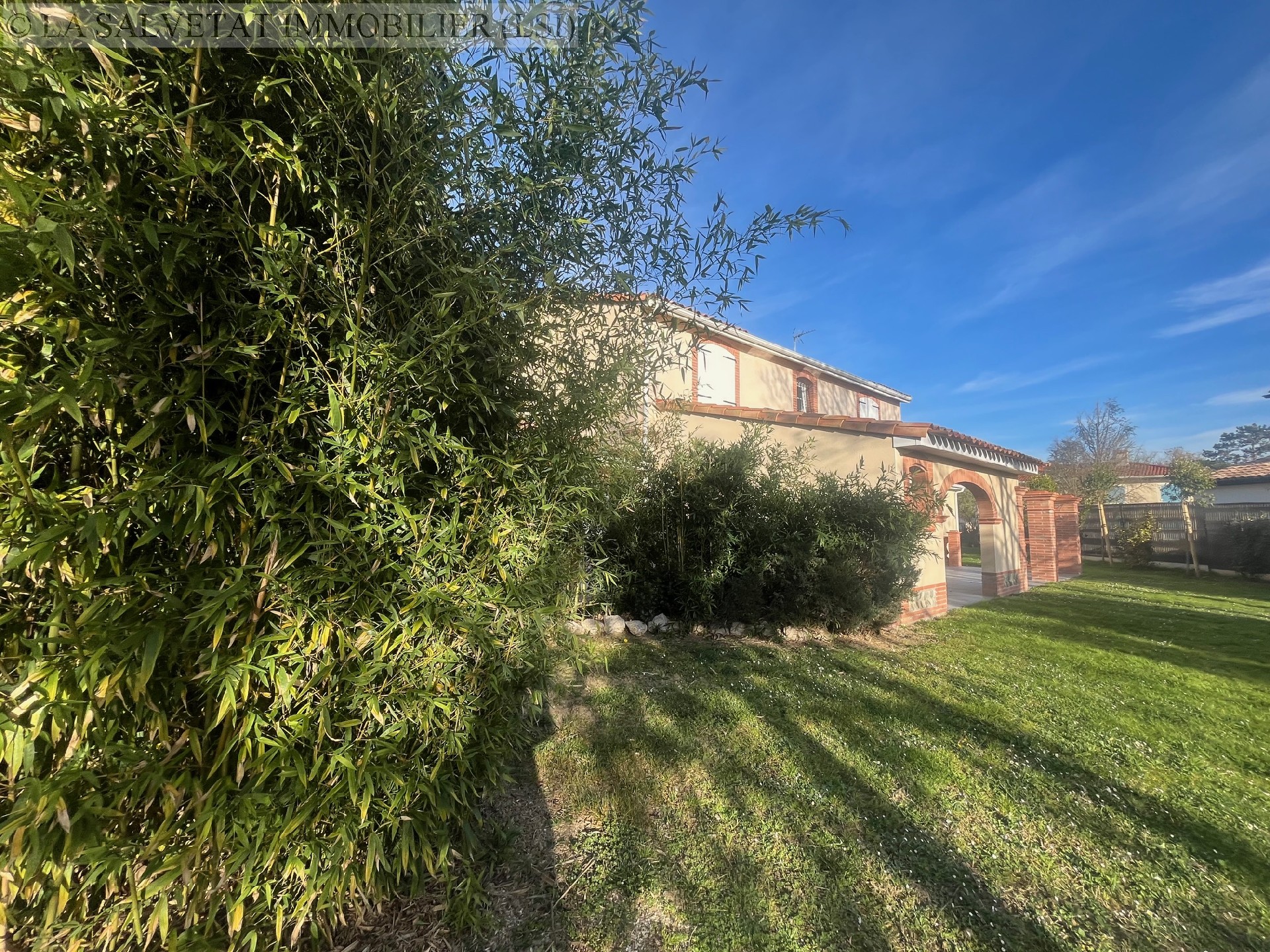 Vente maison-villa - FONTENILLES<br>267 m², 8 pièces