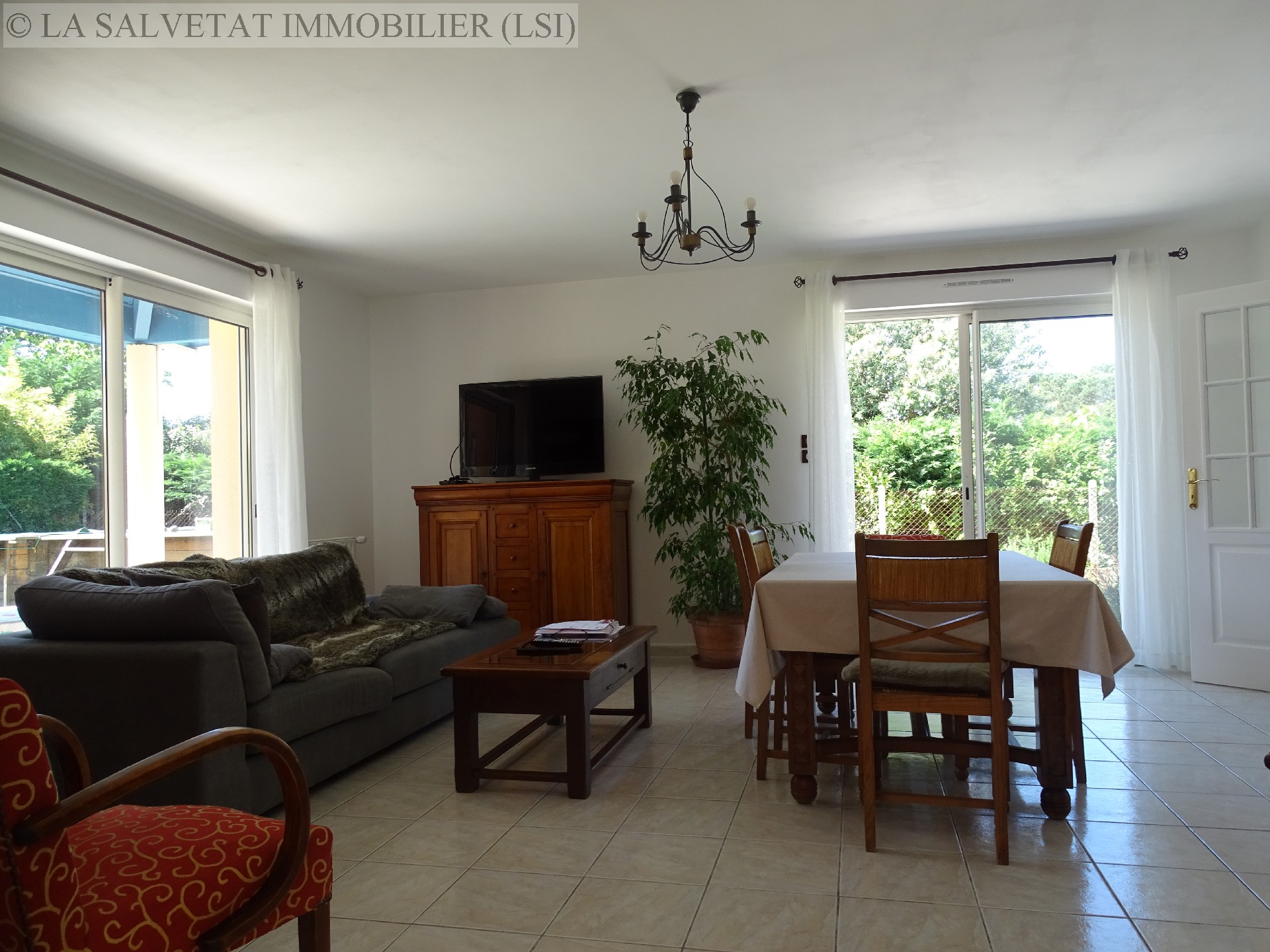 Vente maison-villa - LA SALVETAT ST GILLES<br>110 m², 5 pièces