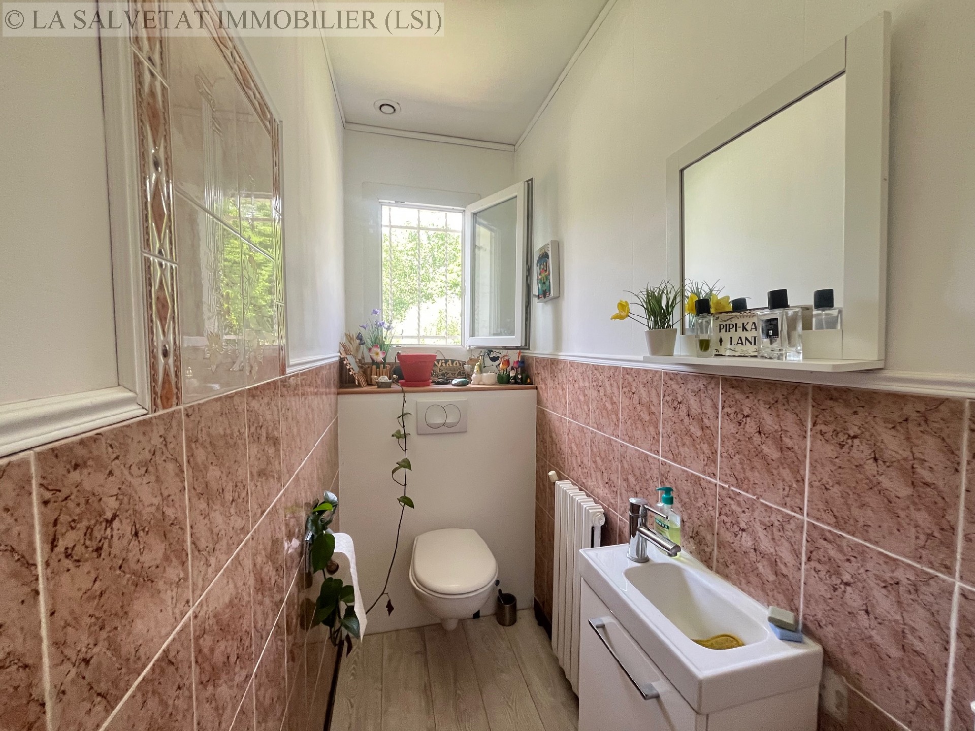 Vente maison-villa - LIAS<br>240 m², 7 pièces