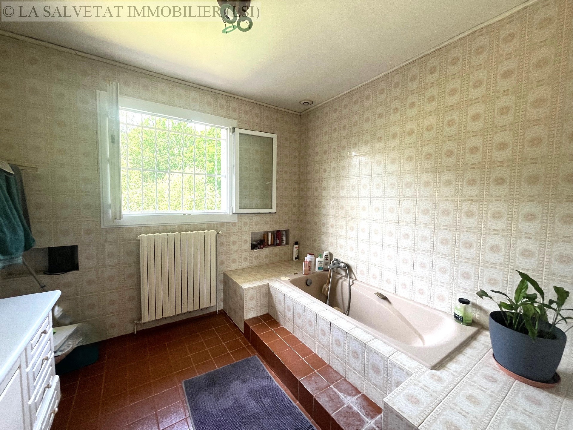 Vente maison-villa - LIAS<br>240 m², 7 pièces