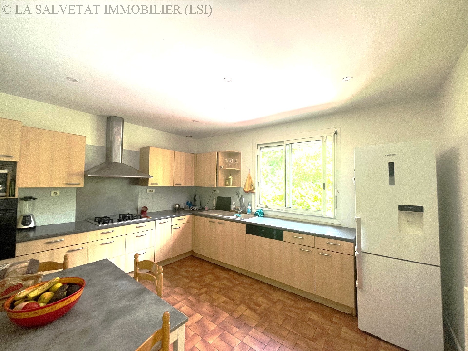Vente maison-villa - LIAS<br>240 m², 7 pièces
