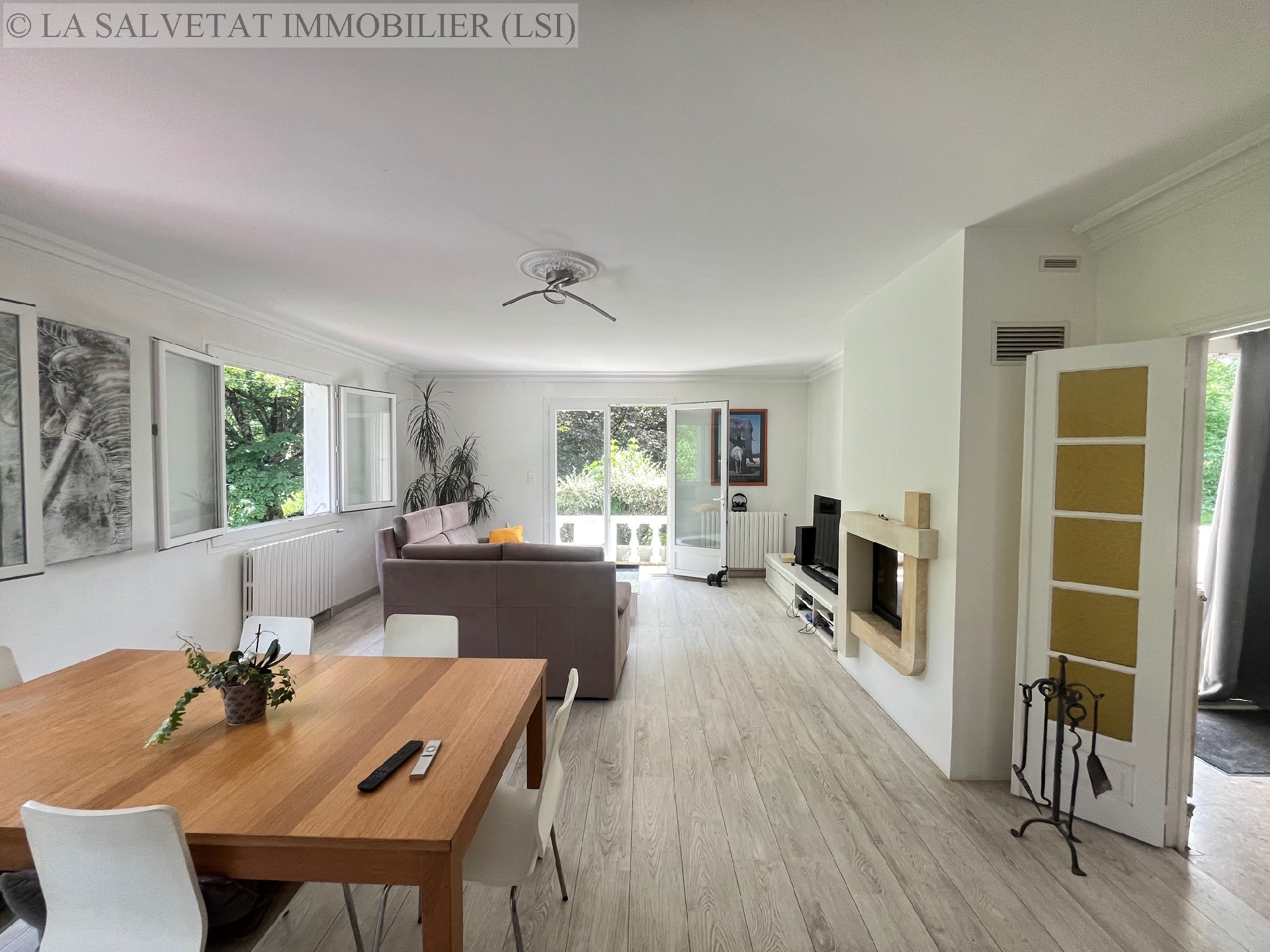 Vente maison-villa - LIAS<br>240 m², 7 pièces
