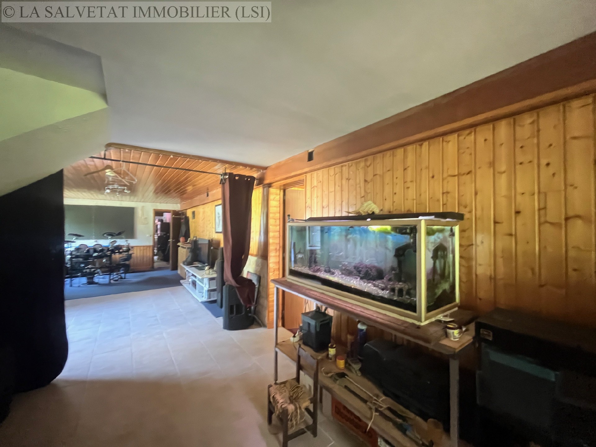 Vente maison-villa - LIAS<br>240 m², 7 pièces