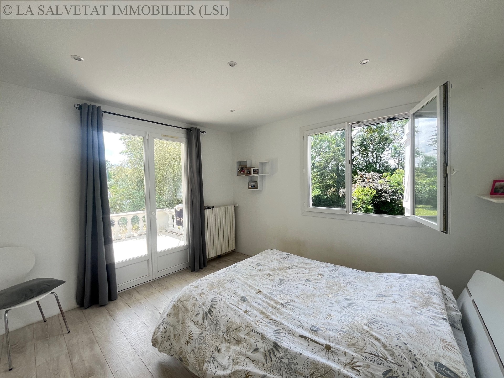 Vente maison-villa - LIAS<br>240 m², 7 pièces