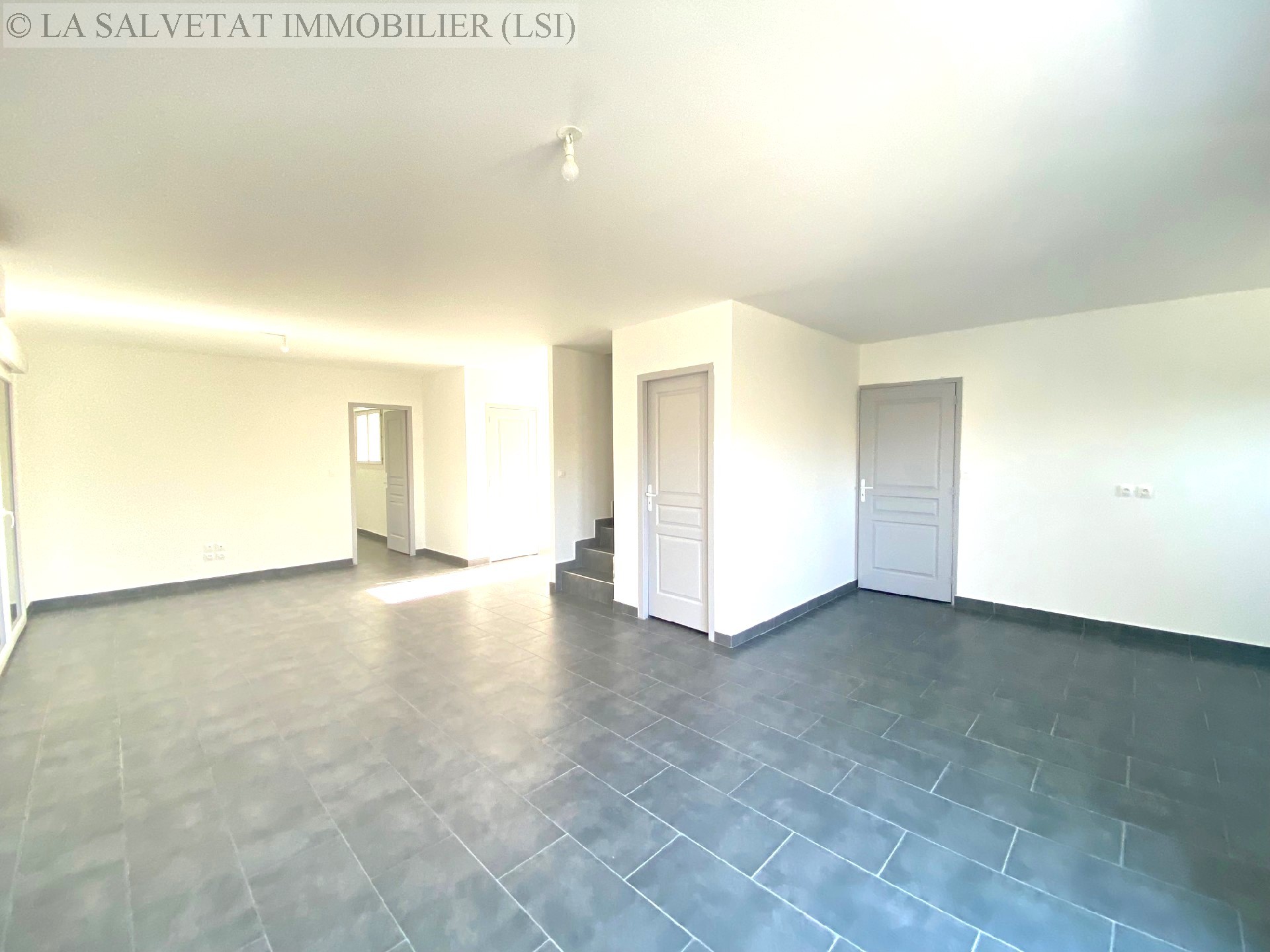 Vente maison-villa - ST LYS<br>114 m², 5 pièces