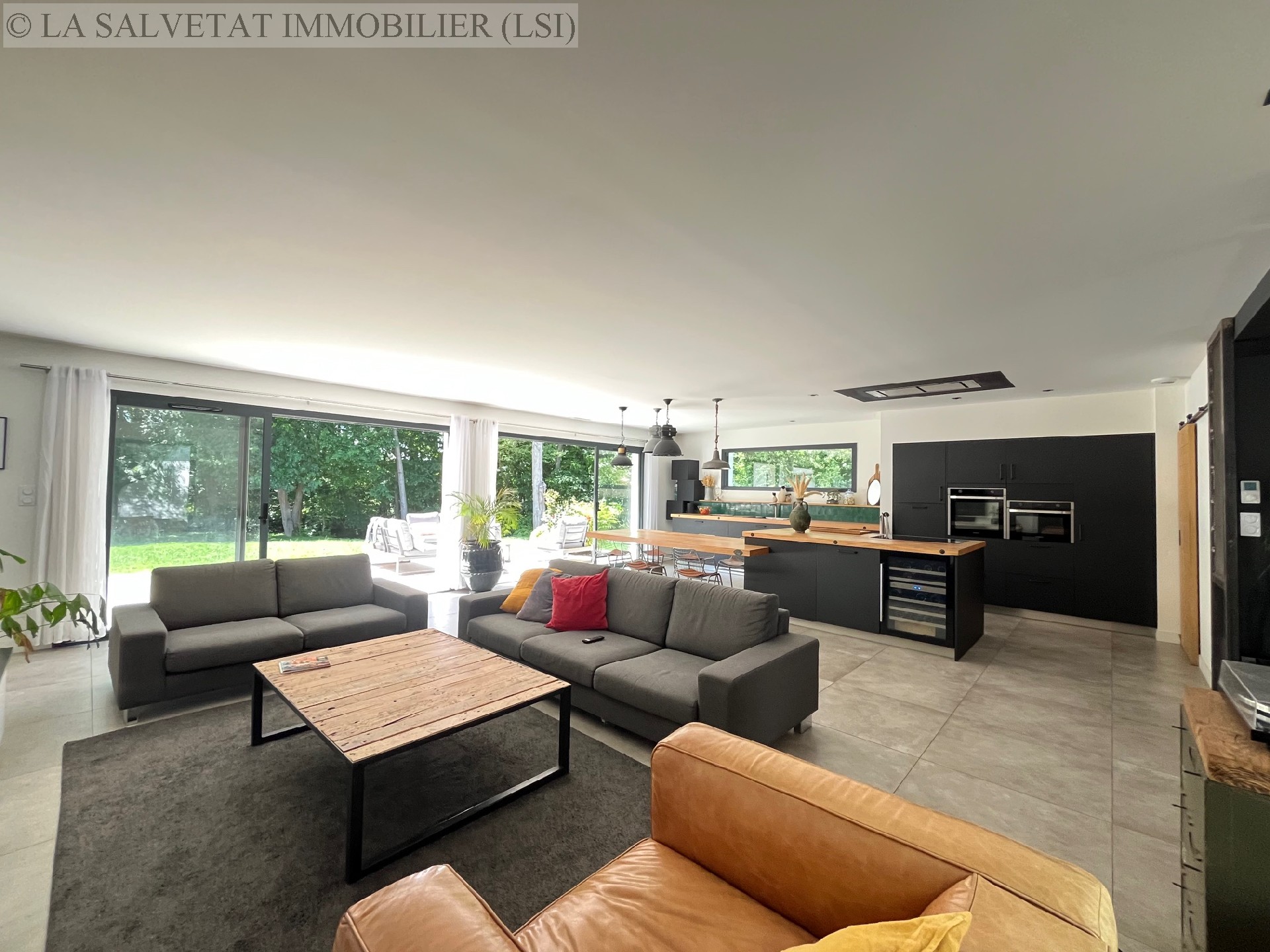 Vente maison-villa - ST LYS<br>169 m², 5 pièces