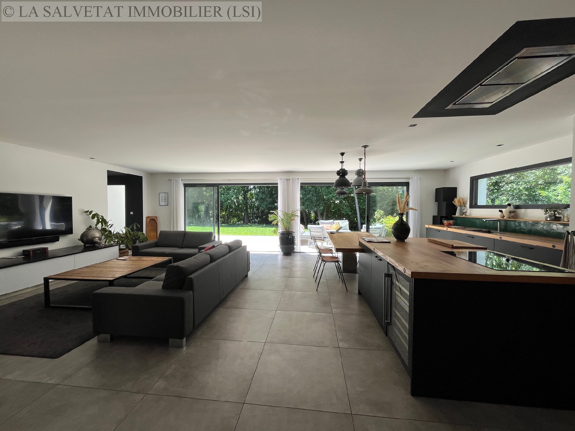 Vente maison-villa - ST LYS<br>169 m², 5 pièces