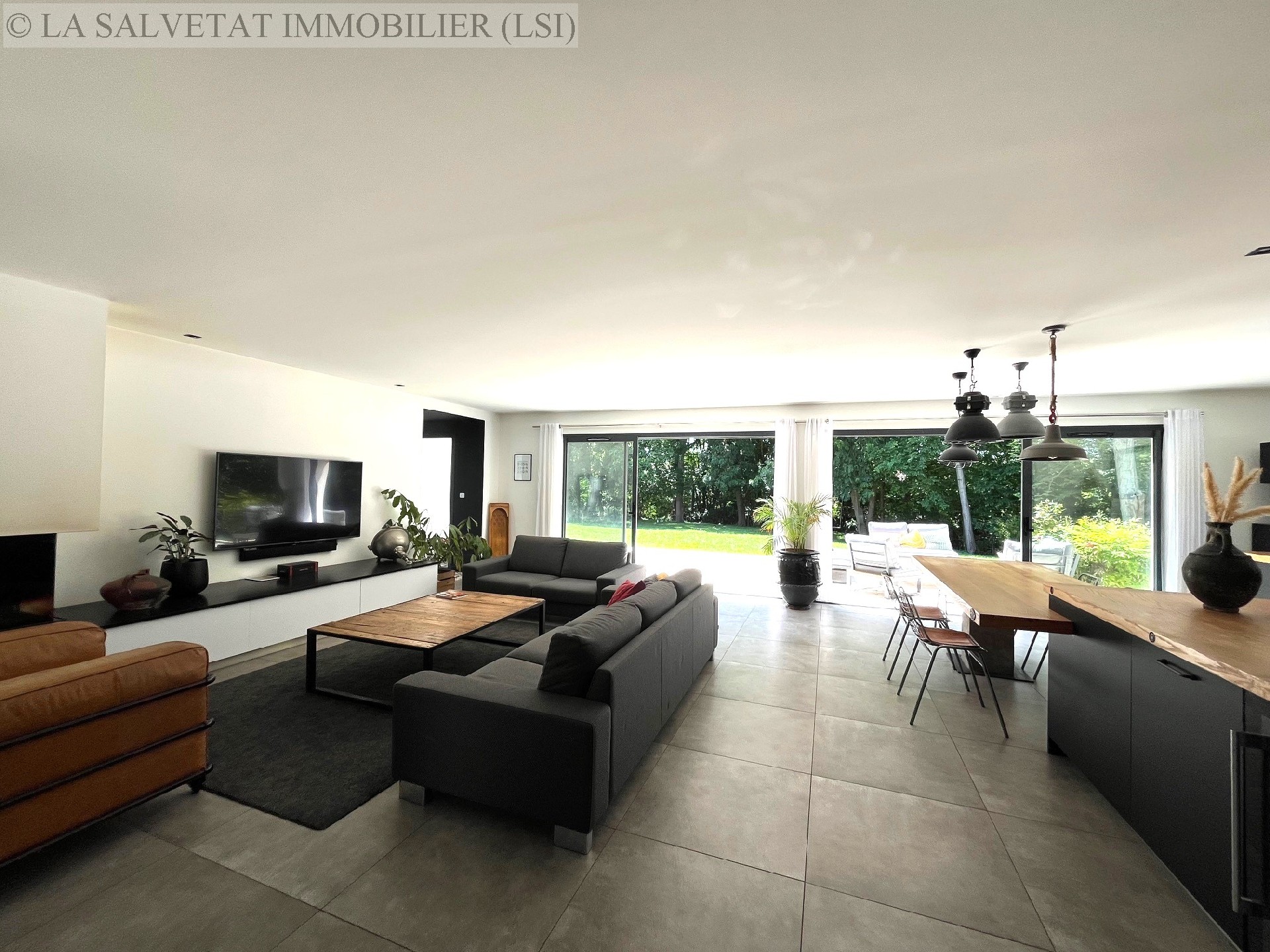 Vente maison-villa - ST LYS<br>169 m², 5 pièces