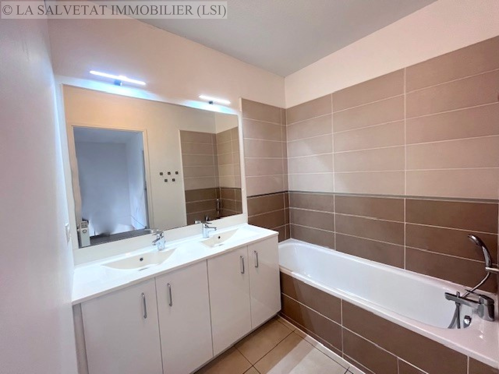 Vente maison-villa - LA SALVETAT ST GILLES<br>79 m², 4 pièces