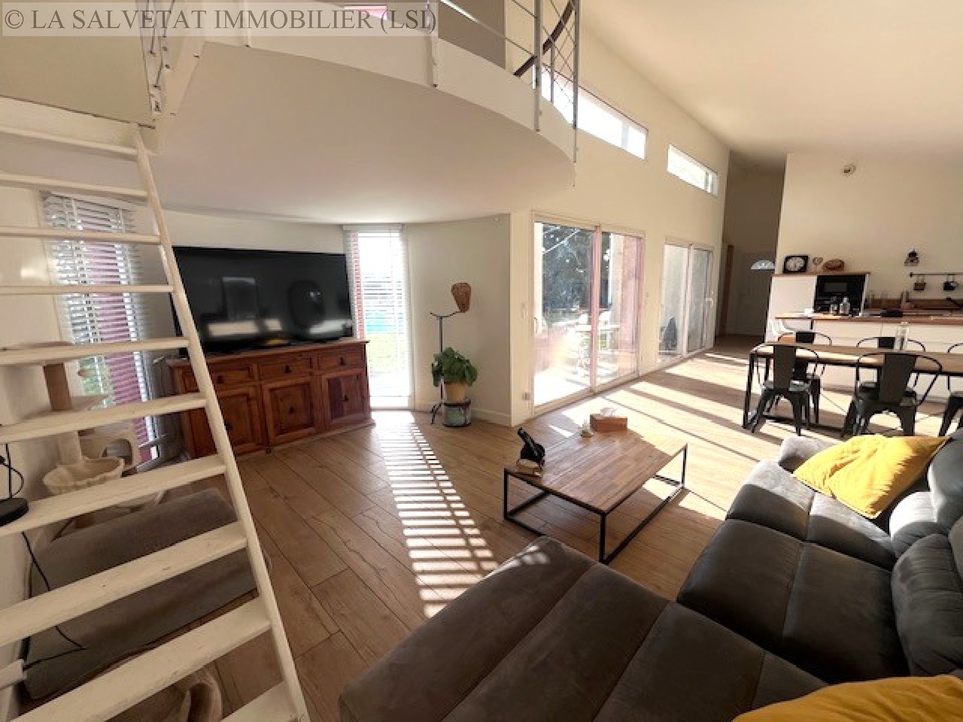 Vente maison-villa - FONTENILLES<br>145 m&sup2;, 5 pièces