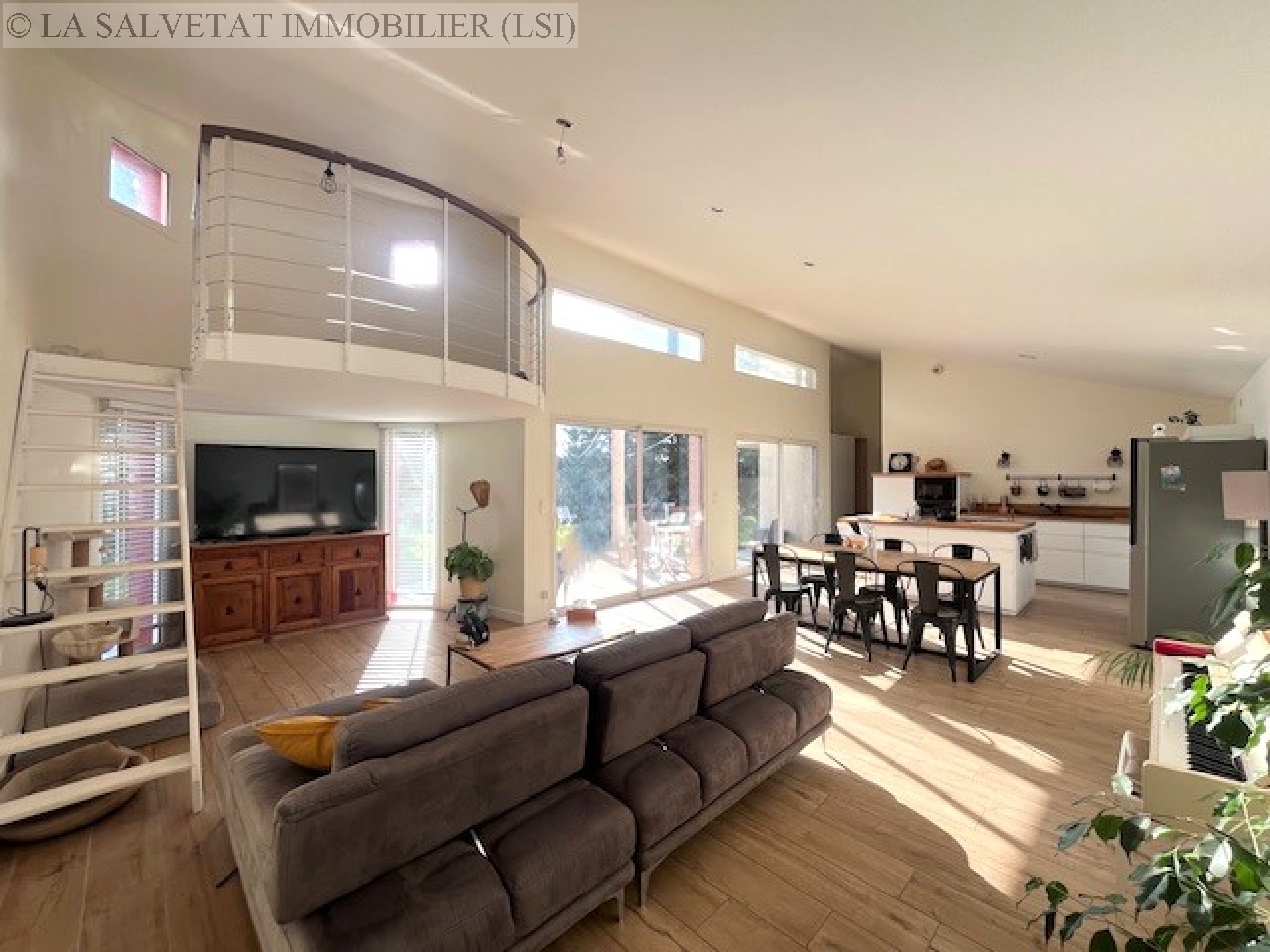 Vente maison-villa - FONTENILLES<br>145 m&sup2;, 5 pièces