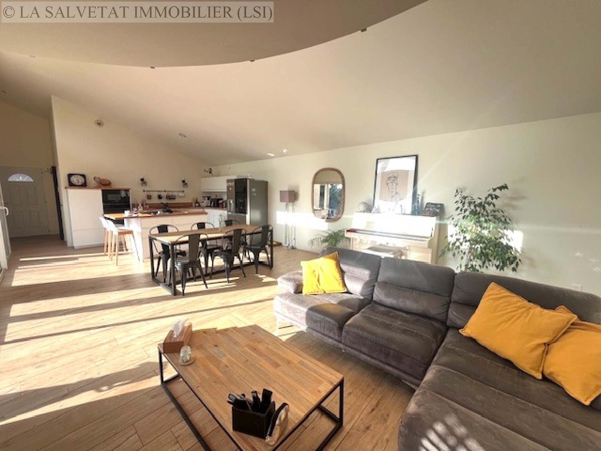 Vente maison-villa - FONTENILLES<br>145 m&sup2;, 5 pièces